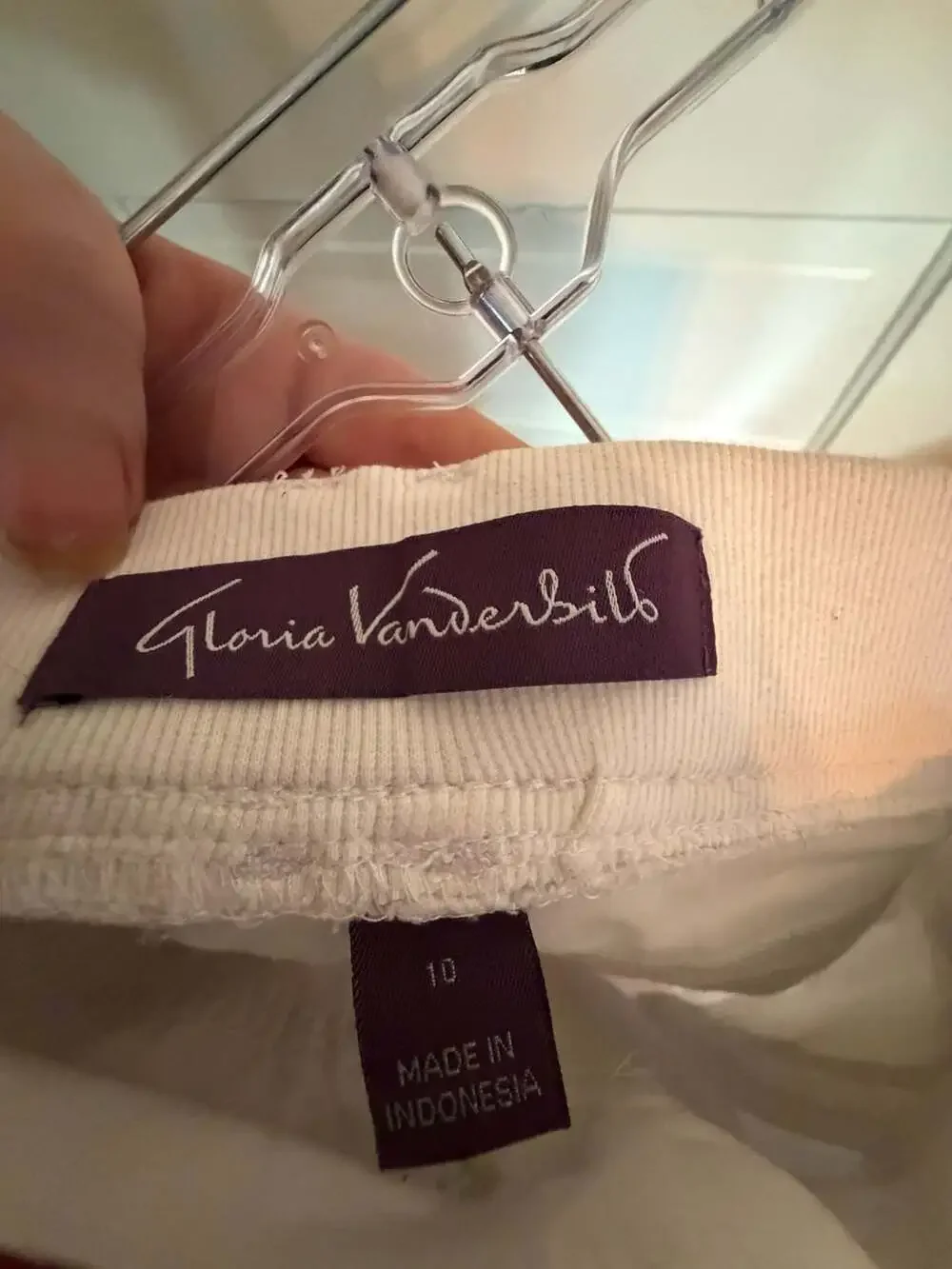 Gloria Vanderbilt Women's White Cotton Spandex Bermuda Shorts Size 10